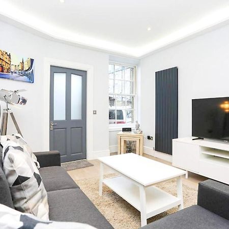 Ultra Modern, Stylish Apartment Next To Princes St EDI Eksteriør bilde